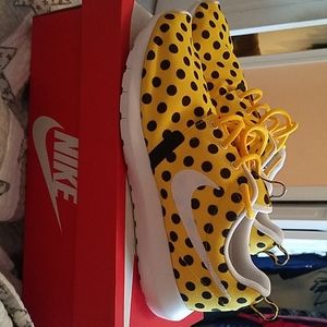 Nike Roche NM QS. Men's size 10